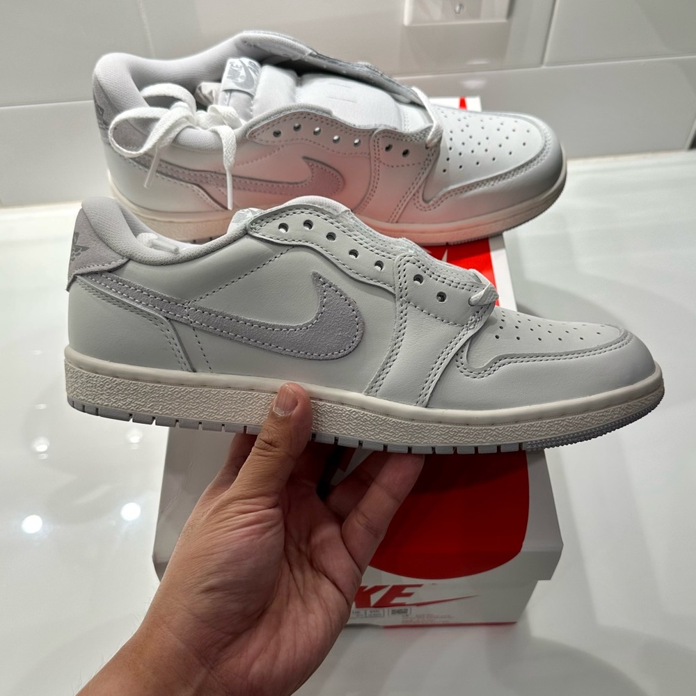 Air Jordan 1 Retro Low ‘85 Neutral Grey BRAND NEW.